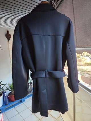 Gabardina corta Zara Negra