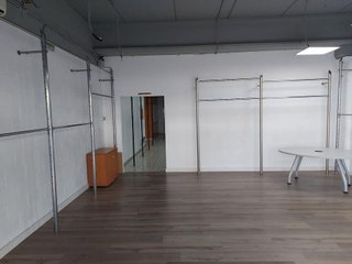 Nave industrial en alquiler en Montigalà -Sant Crist en Badalona