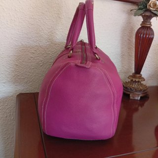 Bolso de piel de Purificación García fucsia