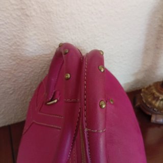 Bolso de piel de Purificación García fucsia