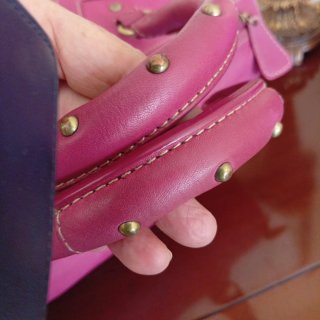 Bolso de piel de Purificación García fucsia