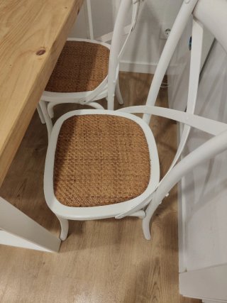 Conjunto mesa y 4 sillas madera