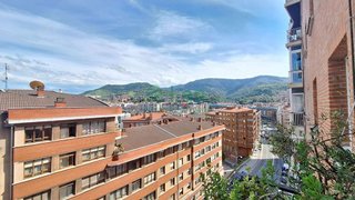 Piso en alquiler en Errekaldeberri - Larraskitu en Bilbao