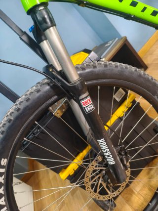 Kona Precept Talla L 27.5