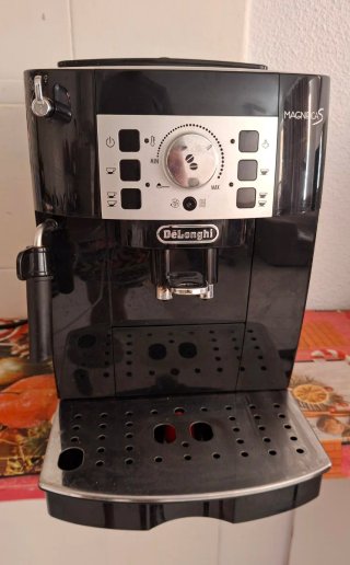 Cafetera DeLonghi Magnifica S