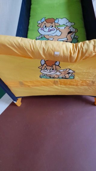 Cuna de viaje plegable