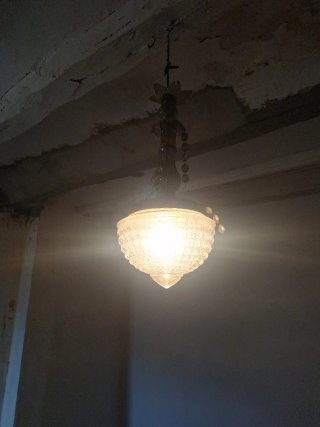 Lámpara de techo antigua de cristal
