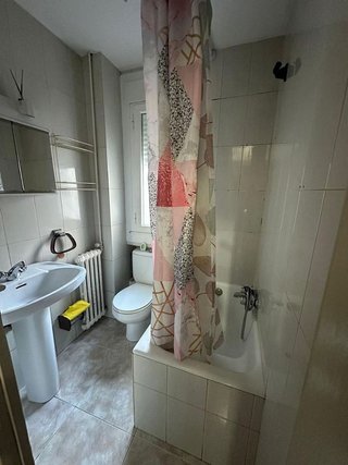 Edificio en venta en Flores de Sil - La Placa en Ponferrada