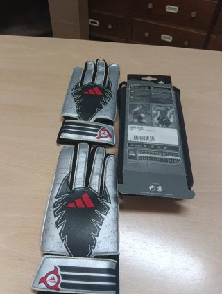 Guantes Adidas Negro y Plateado