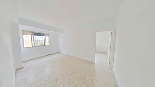 Piso en venta en Parque Victoria Eugenia en Málaga