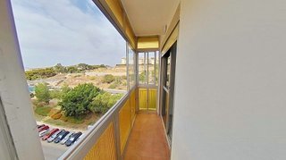 Piso en venta en Parque Victoria Eugenia en Málaga