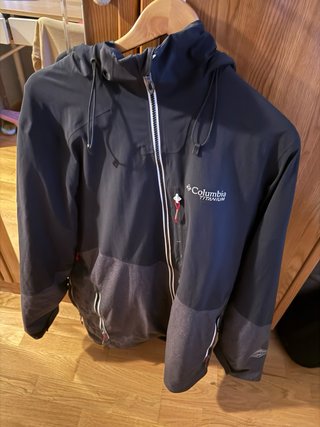 Abrigo Columbia Titanium Negro/Gris
