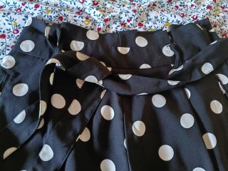 Pantalón lunares negro y blanco mujer