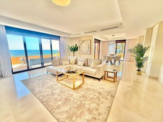 Ático en alquiler en Puerto Banús en Marbella