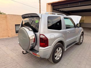 Mitsubishi Montero 2007