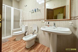 Casa adosada en venta en Roquetas Centro en Roquetas de Mar