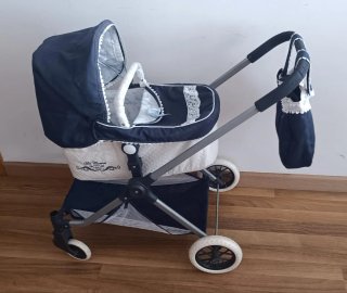 Carrito de bebé de juguete