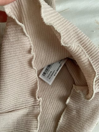 Blusa beige con encaje Nueva