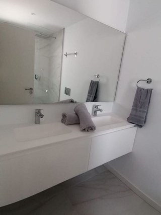 Casa adosada en alquiler en Los Naranjos - Las Brisas en Marbella