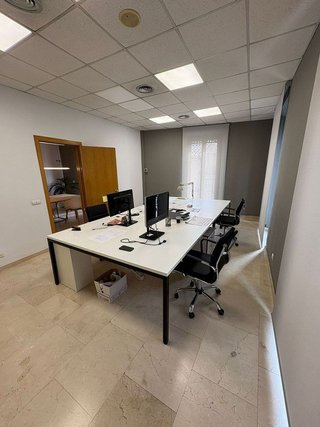 Oficina en alquiler en Centre en Girona
