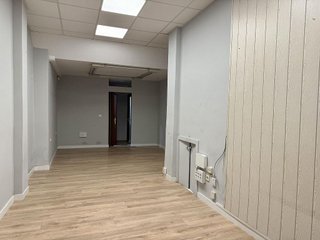 Local comercial en alquiler en Centro - Desierto - Arrontegi en Barakaldo