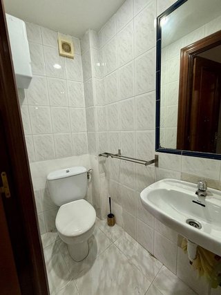 Local comercial en alquiler en Centro - Desierto - Arrontegi en Barakaldo