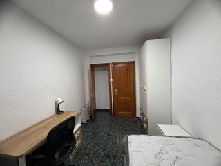 Piso en alquiler en Camino de Ronda - Rosaleda en Granada