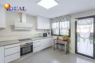 Casa adosada en venta en San Francisco - Chorillo en Gabias (Las)