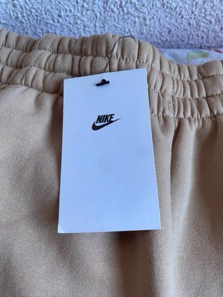 Pantalón chándal Nike NIÑO color beige
