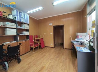 Local comercial en venta en Plaza España - Villa Pilar - Reyes Católicos - Vadillos en Burgos