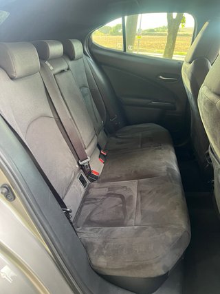 Lexus UX 2020