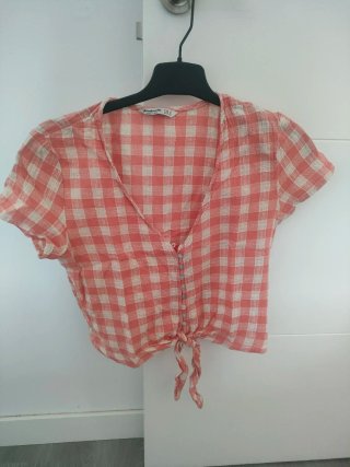 Diferentes blusas de chica
