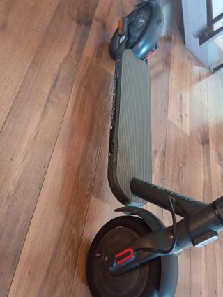 Patinete eléctrico casi nuevo