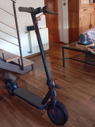 Patinete eléctrico casi nuevo
