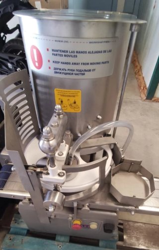 Máquina  de Hamburguesas marca GASER SUPER MAXI