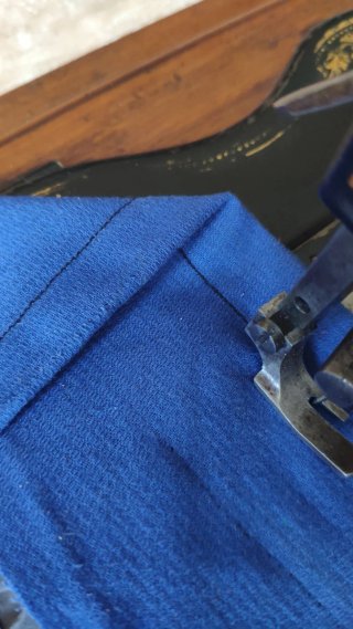 Máquina de coser antigua SINGER 12k