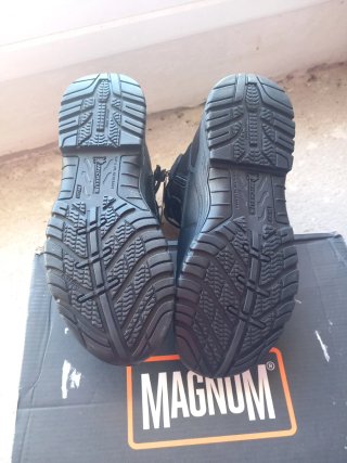 Botas Magnum Strike Force Talla 40.