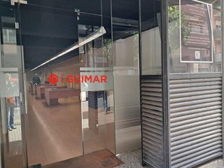 Local comercial en alquiler en El Centre en Esplugues de Llobregat