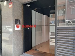 Local comercial en alquiler en El Centre en Esplugues de Llobregat