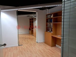 Local comercial en alquiler en El Centre en Esplugues de Llobregat