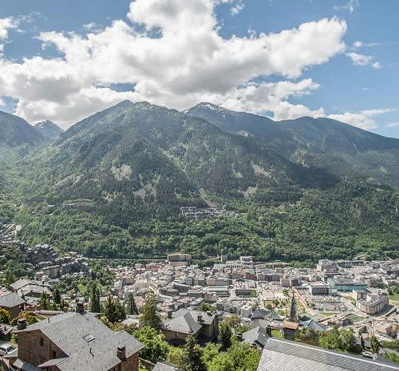 2-bedroom flat for rent in Escaldes-Engordany · 2 of 60