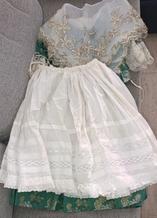 Traje Fallera Antiguo Verde y Dorado
