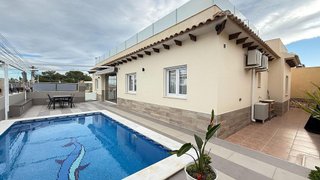 Chalet en venta en Los Balcones - Los Altos del Edén en Torrevieja