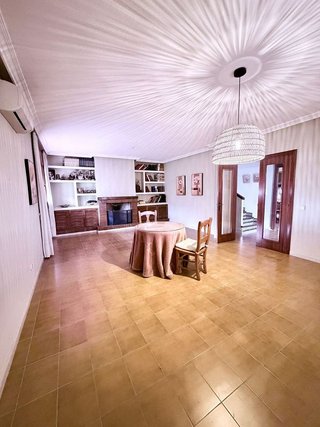 Chalet en venta en La Granja-La Colina-Los Pastores en Algeciras