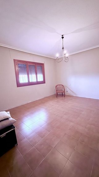 Chalet en venta en La Granja-La Colina-Los Pastores en Algeciras