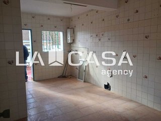Chalet en venta en La Granja-La Colina-Los Pastores en Algeciras