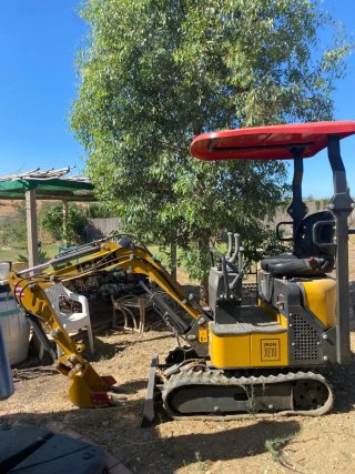 Mini excavadora IRON