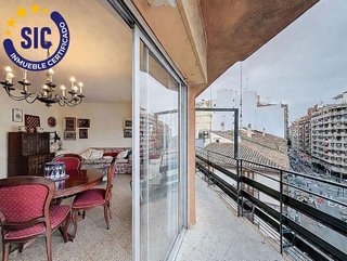 Piso en venta en La Roqueta en Valencia