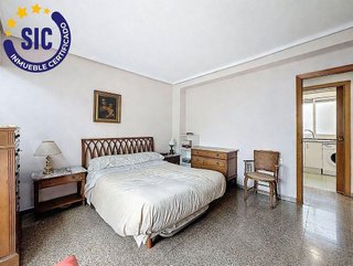 Piso en venta en La Roqueta en Valencia