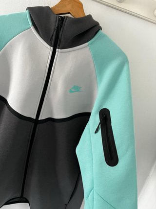 Sudadera Nike Tech Fleece Gris y Turquesa